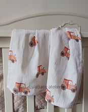 Załaduj obraz do przeglądarki galerii, Pieluszka muślinowa traktory