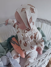 Załaduj obraz do przeglądarki galerii, Czapeczka niemowlęca Zajączki