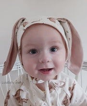 Załaduj obraz do przeglądarki galerii, Czapeczka niemowlęca Zajączki