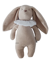 Załaduj obraz do przeglądarki galerii, Króliczek z grzechotką