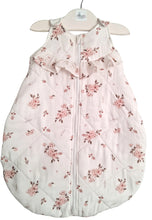 Załaduj obraz do przeglądarki galerii, Śpiworek do spania muślinowy kwiaty na złamanej bieli 0+