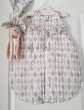 Załaduj obraz do przeglądarki galerii, Śpiworek do spania muślinowy szare romby 0+