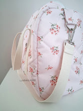 Załaduj obraz do przeglądarki galerii, Torba dla mamy i dziecka Różowa łąka