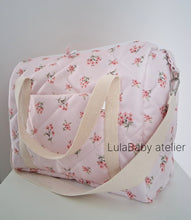 Załaduj obraz do przeglądarki galerii, Torba dla mamy i dziecka Różowa łąka