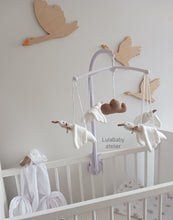 Załaduj obraz do przeglądarki galerii, Karuzela nad łóżeczko gąski