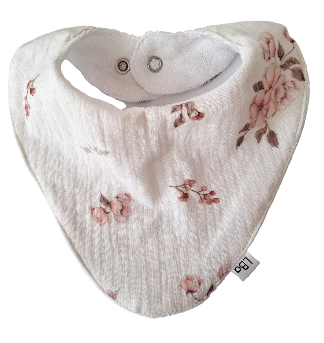 Śliniak muślinowy kwiatuszki